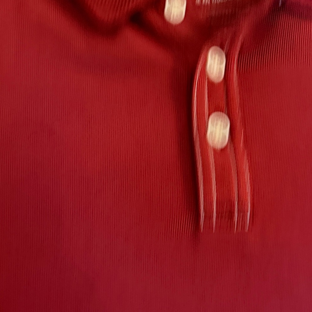 Tommy Bahama Burgundy Polo. Men’s Large. Excellent condition - Picture 2 of 3